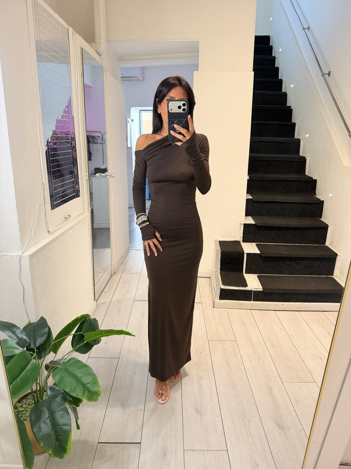 Abito kim